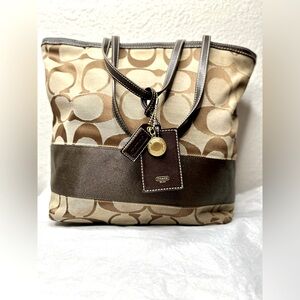 Coach Signature 💼